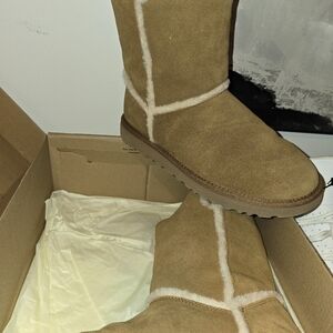 Women UGGS